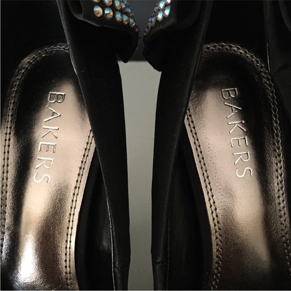 Bakers Heels Shoes Round Toe Platform Solid Black Studded Bow Satin-like 7.5M - Picture 8 of 9